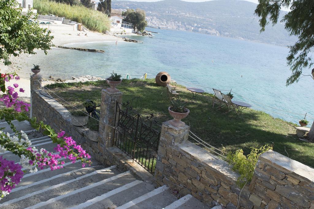 Roditses Beach Sea Front Apartments Samos Town Exterior foto