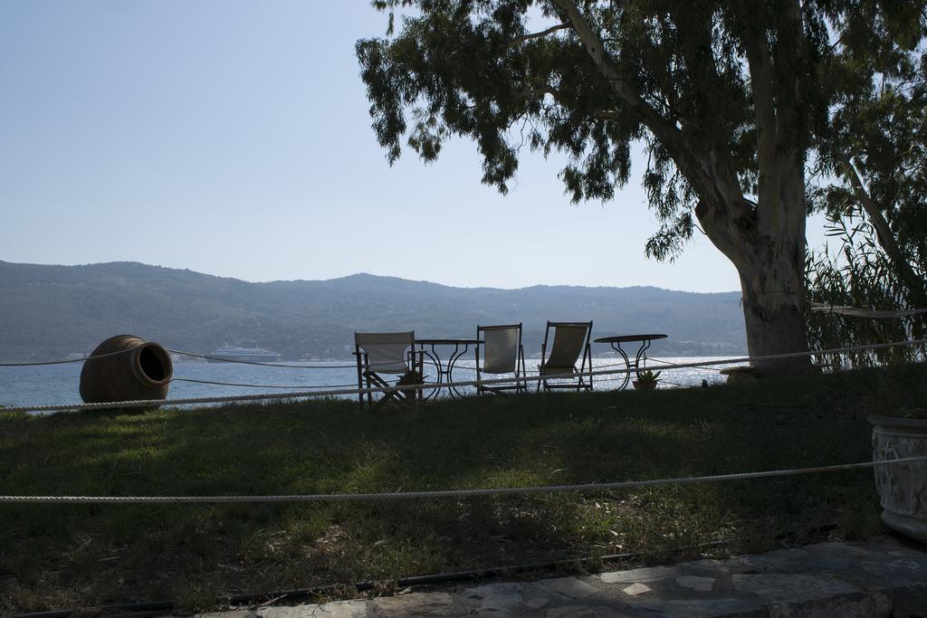 Roditses Beach Sea Front Apartments Samos Town Exterior foto