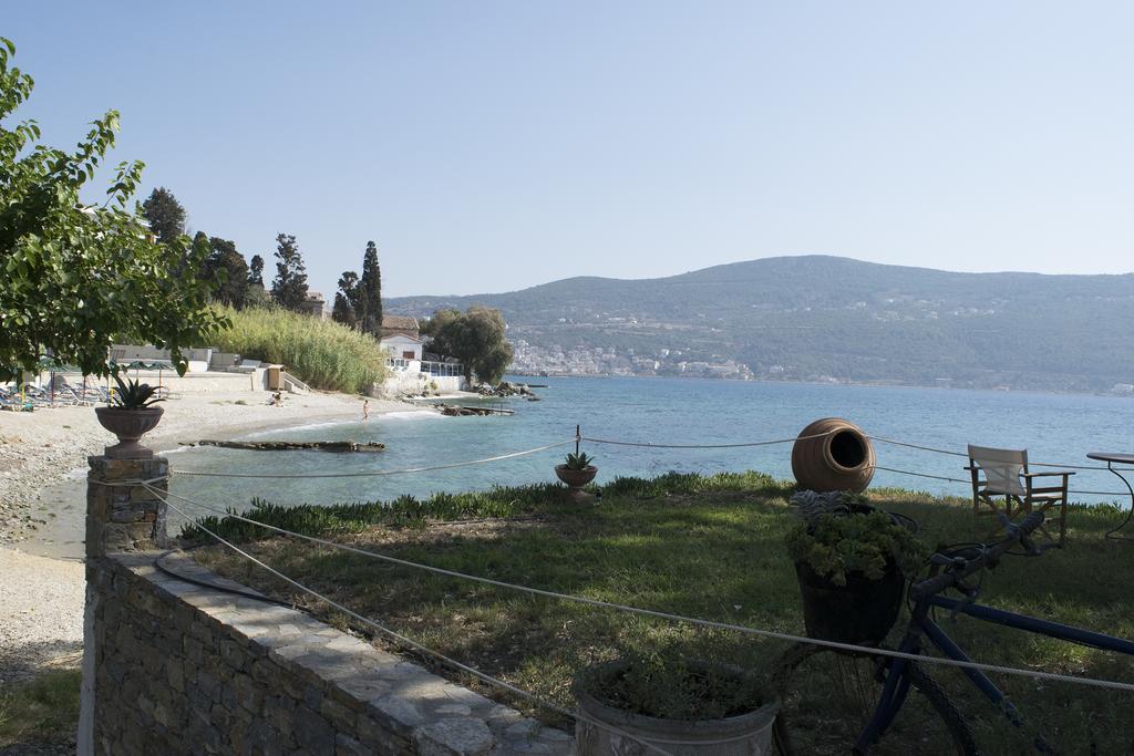 Roditses Beach Sea Front Apartments Samos Town Exterior foto