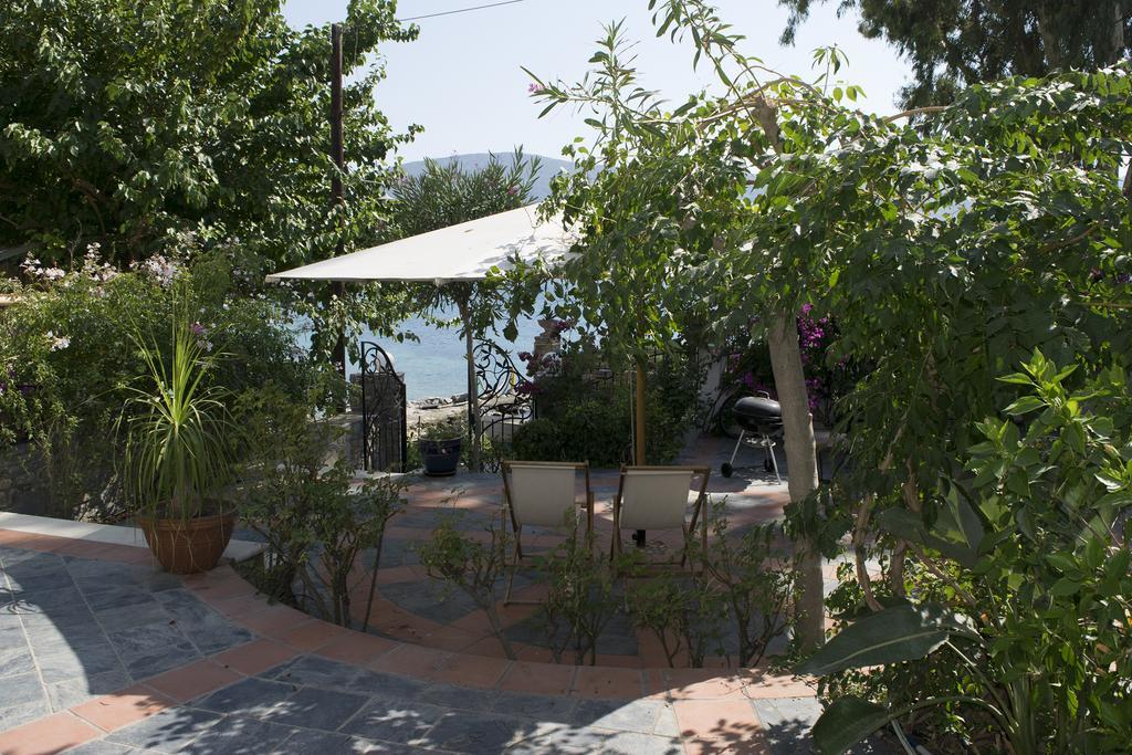 Roditses Beach Sea Front Apartments Samos Town Exterior foto