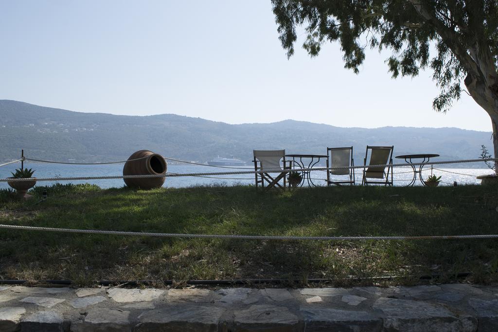 Roditses Beach Sea Front Apartments Samos Town Exterior foto