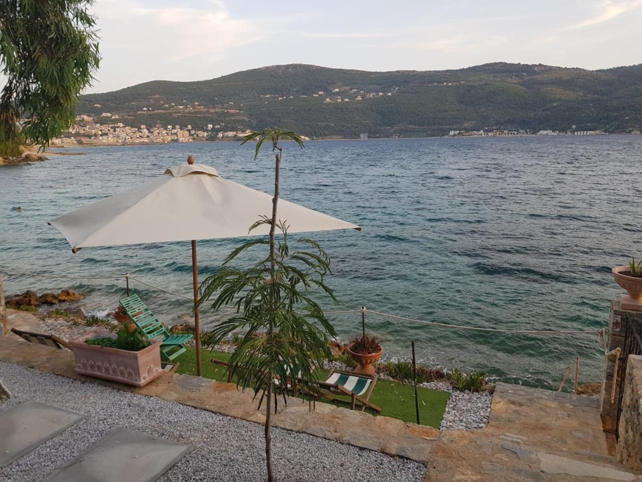 Roditses Beach Sea Front Apartments Samos Town Exterior foto
